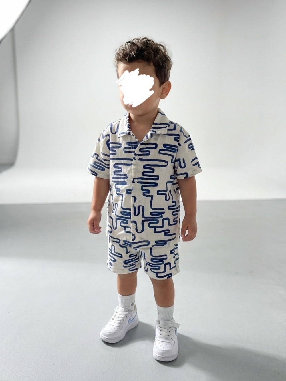 Zara Toddler Blue and white Short-Sleeve Shirt and shorts set. Size:2 years